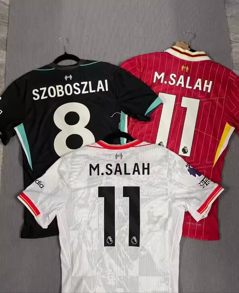 https://www.nogometnizaotroke.com/wp-content/uploads/2025/05/Liverpool-dresi-2025-1.png