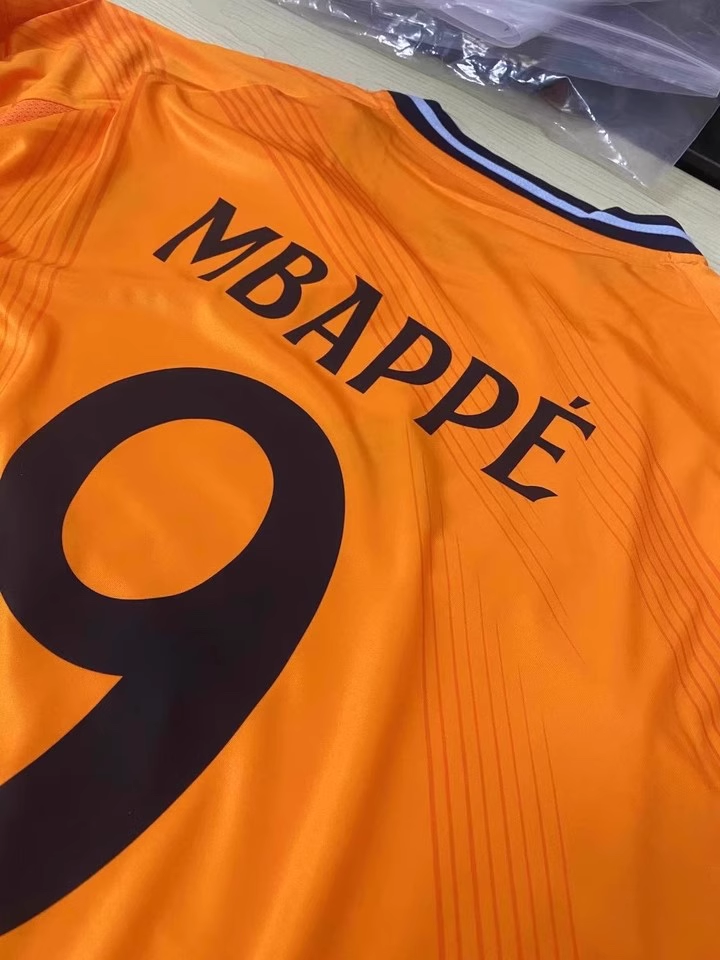 https://www.nogometnizaotroke.com/wp-content/uploads/2025/05/Real-Madrid-Gostujoci-2024.png